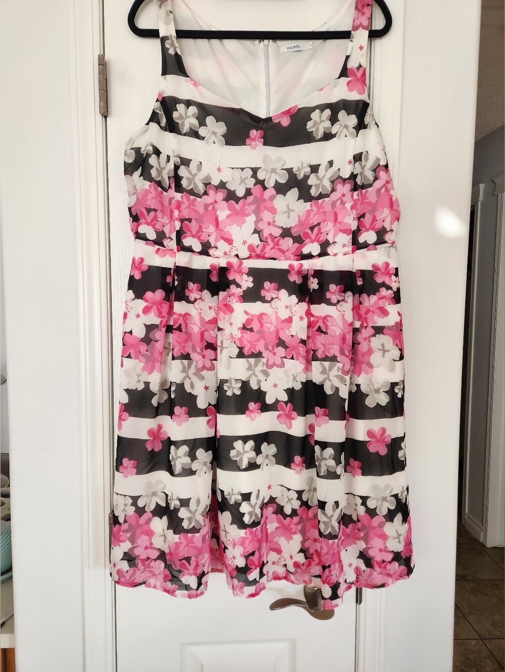 White Black And Pink Floral Summer Dress Size 16 GUC
